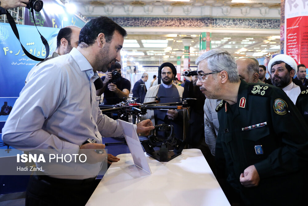 افتتاح نمایشگاه اقتدار ٤٠