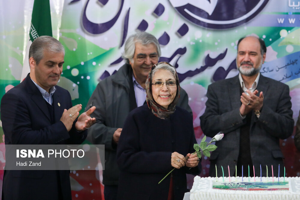 فهیمه رحیم‌نیا در جشن تولد هنرمندان پیشکسوت متولد بهمن ماه
