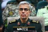به هیچ وجه مرعوب دشمنان نخواهیم شد