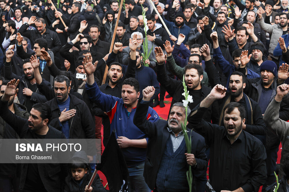 تجمع بزرگ عزاداران فاطمی در میدان فاطمی