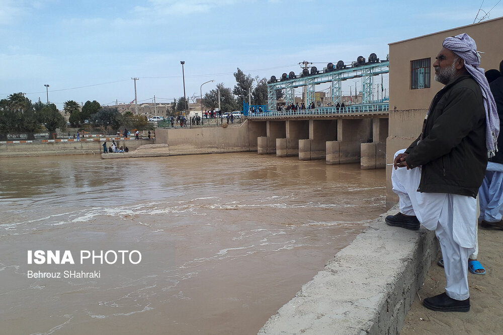 ورود آب به تالاب هیرمند