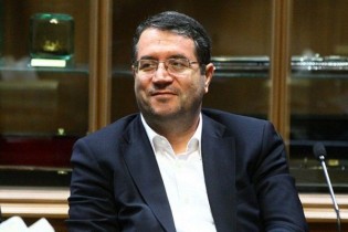 قیمت‌ خودرو کاهش می‌یابد/مشکلی در تامین کالای شب عید نخواهیم داشت