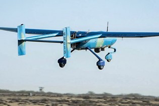 انهدام اهداف دریایی با شلیک پهپادها/یک فروند پهپاد دشمن سرنگون شد