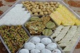قیمت جعبه‌های شیرینی روی شیرینی حساب می‌شود