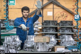 احتمال تعیین دستمزد سال ۹۸ کارگران تا ساعاتی دیگر