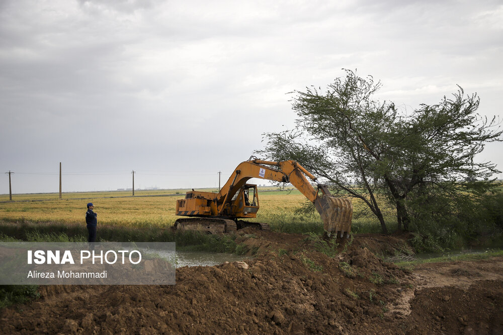 ساخت سیل بند بر روی کارون در روستای ملیحان اهواز