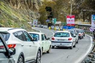 ترافیک نیمه‌سنگین در آزادراه کرج-قزوین/چالوس همچنان مسدود