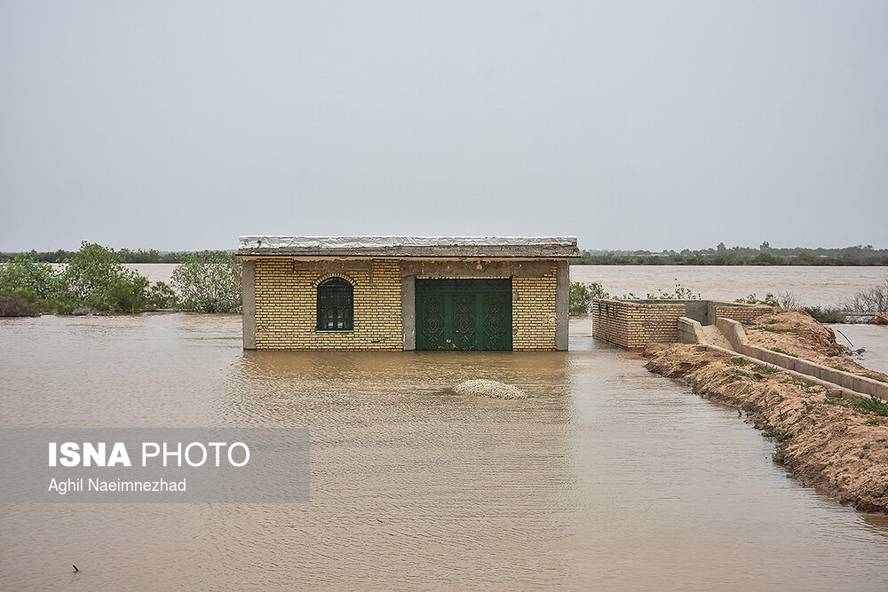 سیل در شرق و غرب رود کارون