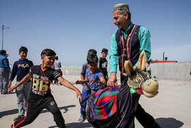 امداد فرهنگی به کودکان در مناطق سیل‌زده خوزستان