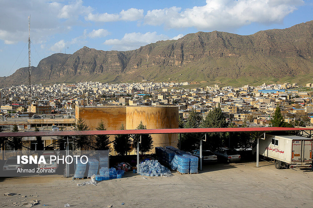 بسته بندی اقلام ضروری اهدایی مردم در لرستان