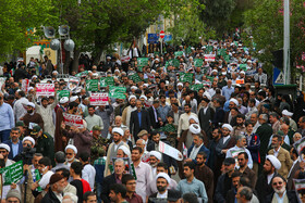 راهپیمایی نمازگزاران جمعه قم در حمایت از سپاه