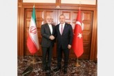 ظریف: اجازه نمی‌دهیم آمریکا در روابط ما با دیگر کشور ها دخالت کند‌/ چاووش اغلو: مخالف تحریم های آمریکا هستیم