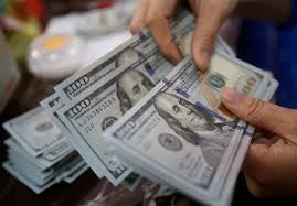 قیمت دلار یک پله دیگر کاهش یافت/ نرخ بازار به صرافی‌ها نزدیک شد