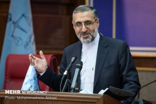 ارجاع پرونده عراقچی به دادگاه/ پرونده سیف هم به دادگاه رفت