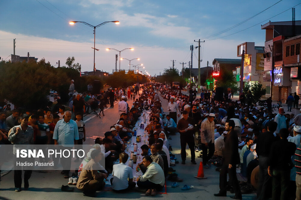 طولانی ترین سفره افطاری ایران در آق‌قلا‎