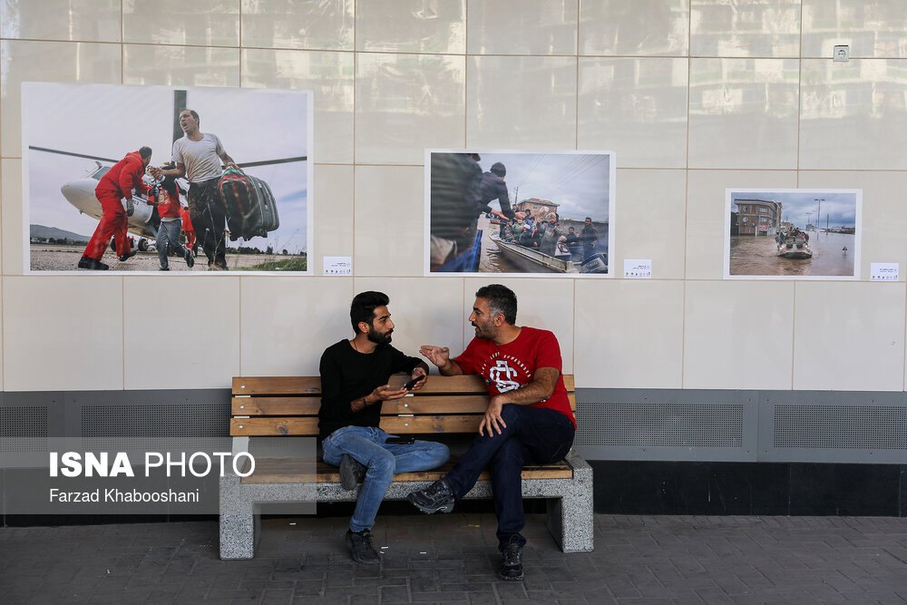 افتتاح نمایشگاه «خانه‌ای که سیل برد، مهری که سیل آورد» در ایوان انتظار متروی میدان ولیعصر (عج)