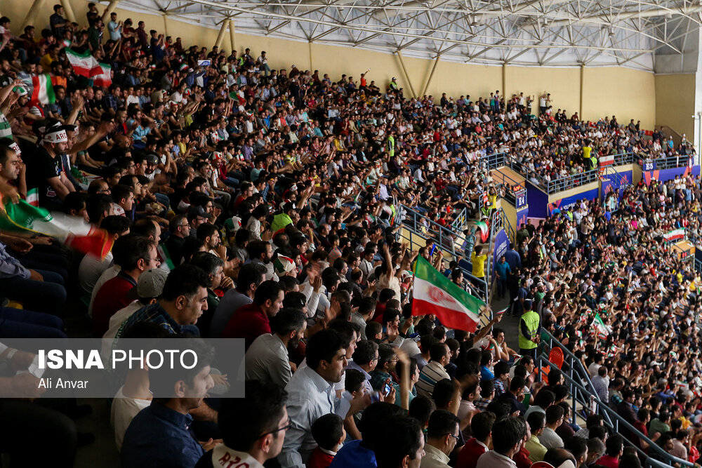 دیدار تیم‌های والیبال ایران و پرتغال در ورزشگاه «حسین رضازاده» اردبیل، میزبان لیگ ملت‌های والیبال ۲۰۱۹