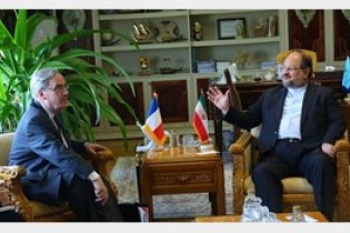 دعوت شریعتمداری از شرکت‌های فرانسوی برای همکاری‌ اقتصادی با ایران