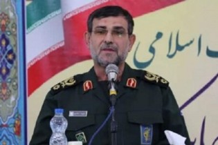 حضور دشمن را حتی در حوضچه ها و اسکله ها رصد می‌کنیم