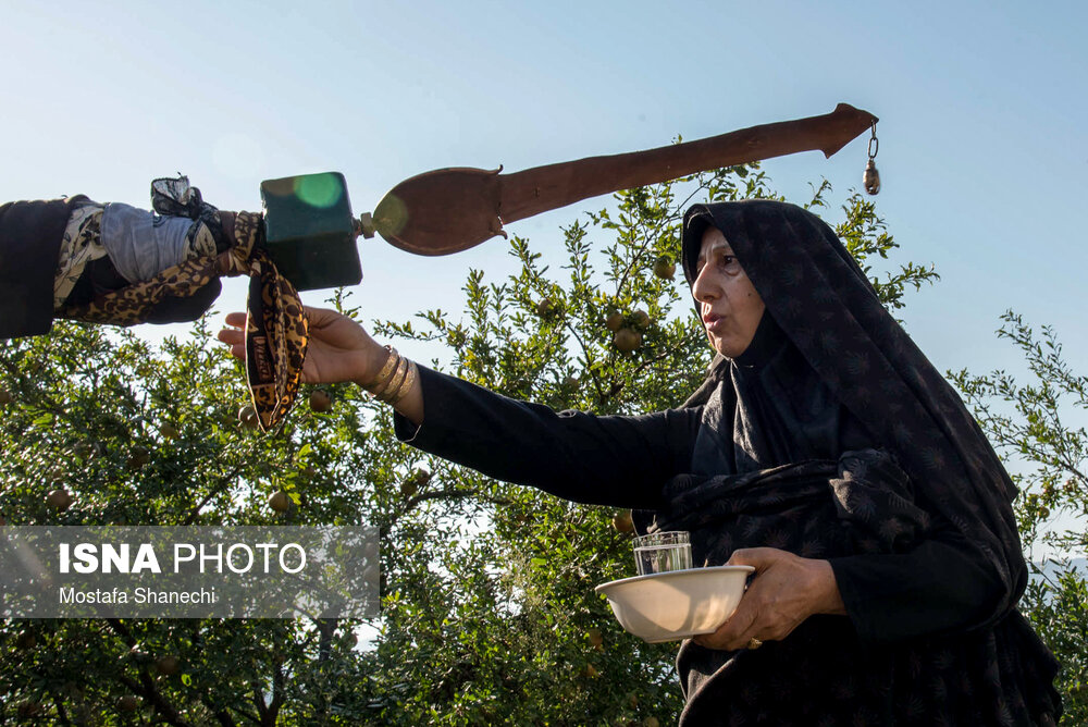 آیین علم گردانی در روستای «کنت» بهشهر استان مازندران