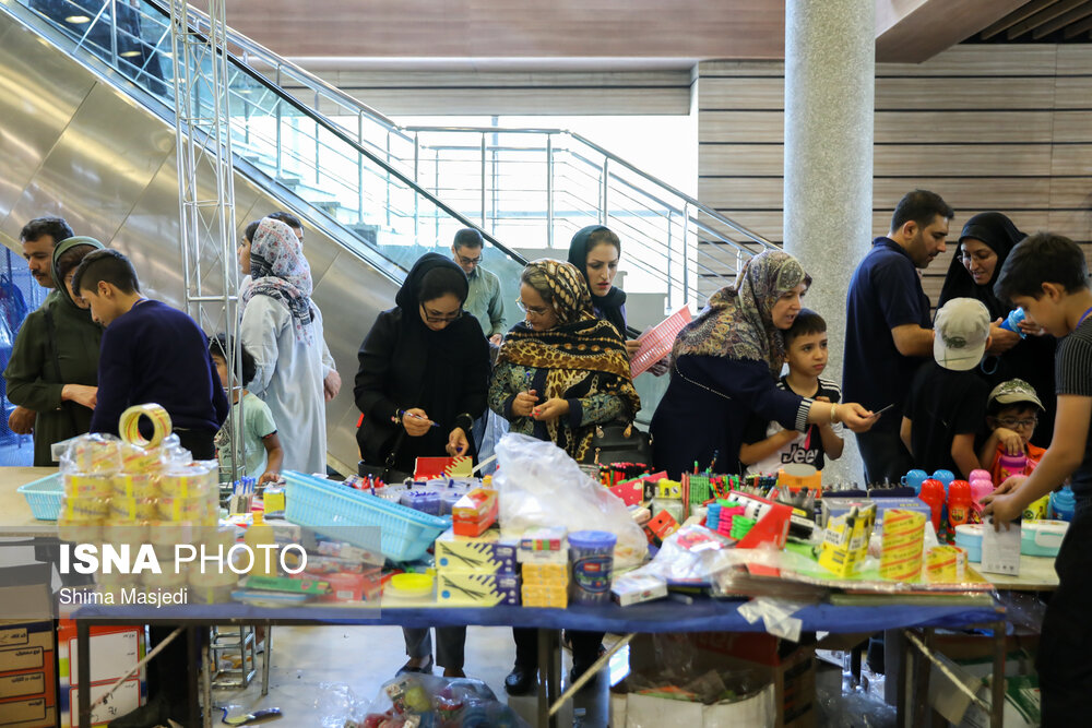 نمایشگاه استقبال از مهر