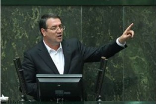 رحمانی: ۴۰ درصد مجوزها در وزارت صنعت ادغام یا حذف شد