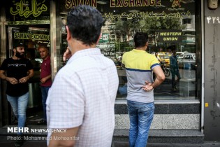 افزایش جزئی قیمت دلار در بازار / نرخ به ۱۱۳۰۰ تومان رسید