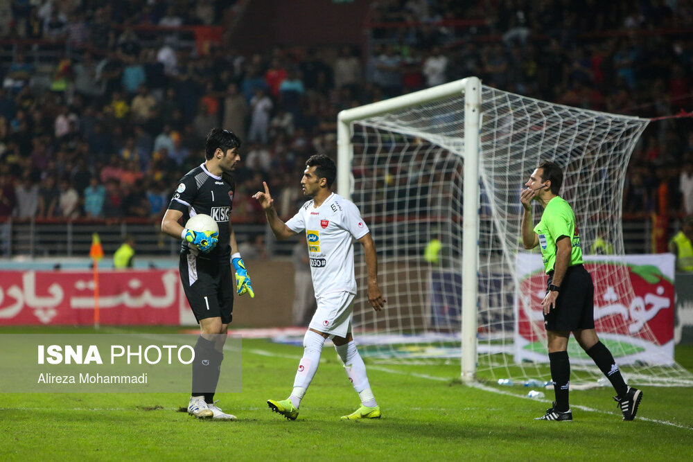 هفته دهم لیگ برتر فوتبال؛ دیدار تیم‌های فولاد خوزستان و پرسپولیس