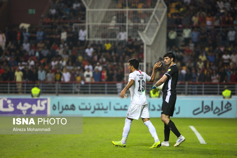 هفته دهم لیگ برتر فوتبال؛ دیدار تیم‌های فولاد خوزستان و پرسپولیس