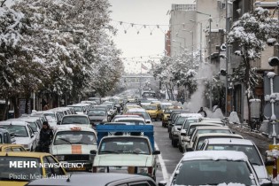 بارش برف و باران در محورهای ۱۰ استان