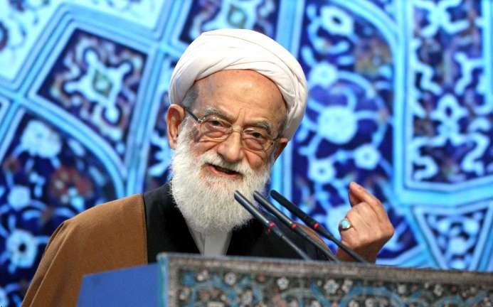 کسانی که به ترامپ رای بدهند در جنایات او در پیشگاه خداوند مسئول هستند