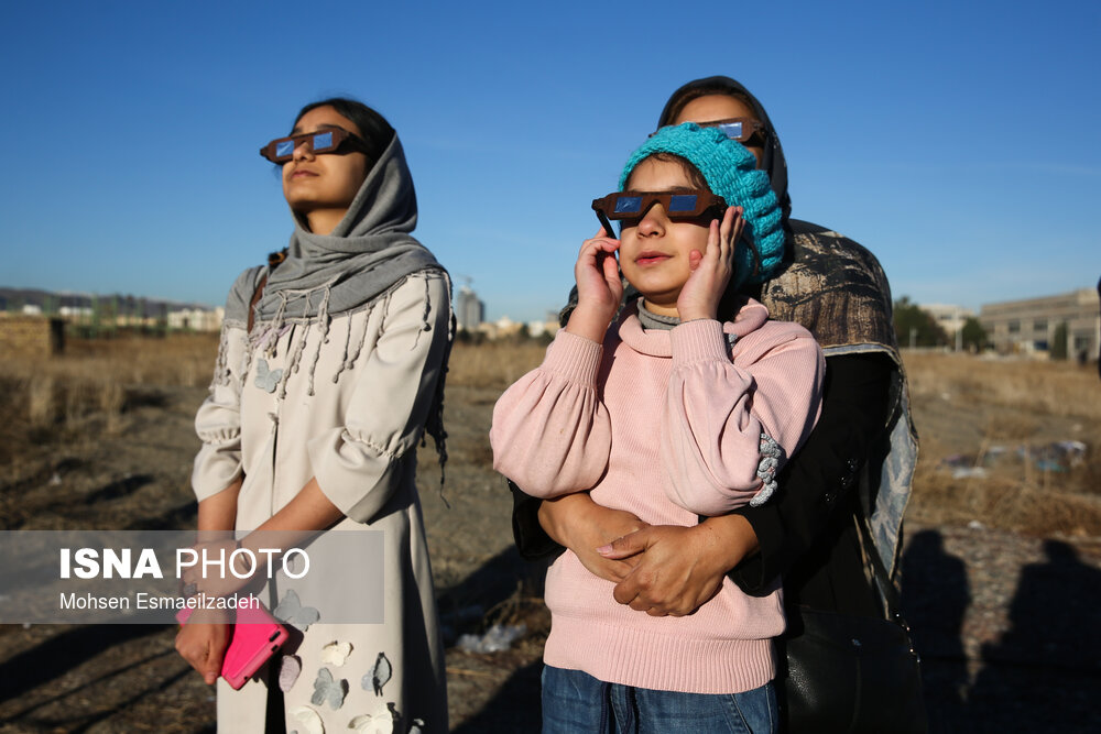 خورشیدگرفتگی ۵ دی - افلاک‌نما دانشگاه فردوسی مشهد