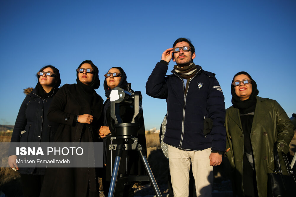 خورشیدگرفتگی ۵ دی - افلاک‌نما دانشگاه فردوسی مشهد