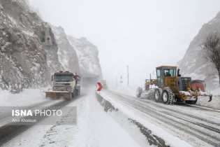 برف و باران در محورهای اکثر استان‌ها/ لزوم تردد با زنجیر چرخ در برخی محورها