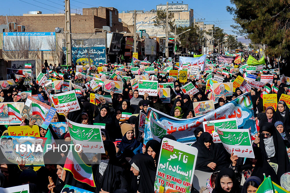 راهپیمایی ۲۲ بهمن در ساوه