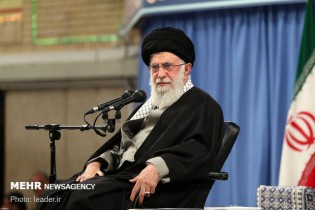 وظیفه جامعه مداح، مدیریت شادی و عزای جامعه است