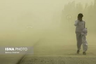 باد و گردوخاک با سرعت 85 کیلومتر بر ساعت زاهدان را فرا می گیرد