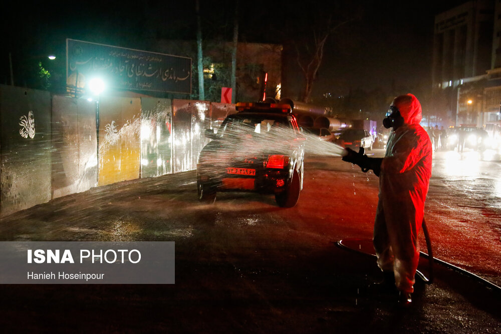 ضد عفونی معابر شهر و مکان‌های عمومی شیراز