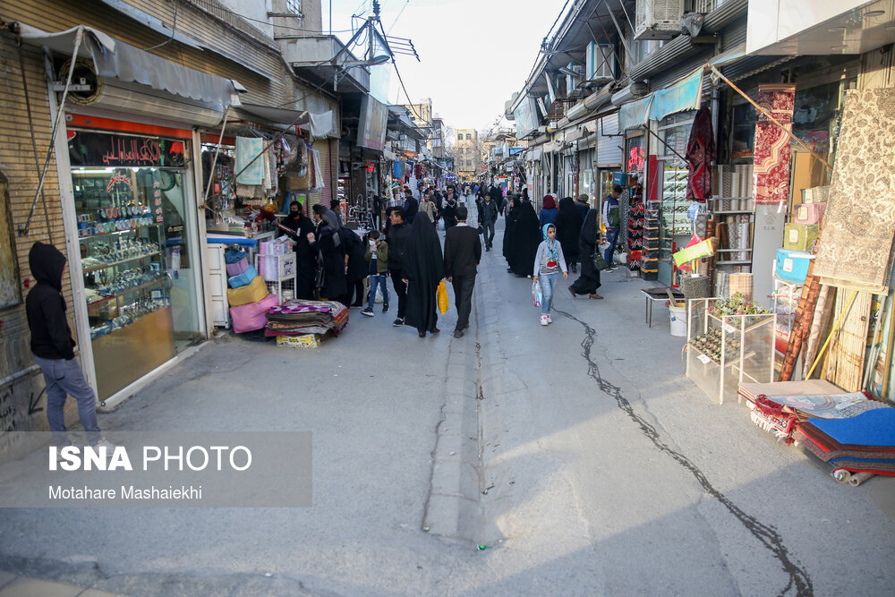 بی توجهی برخی مردم و کسبه باعث شد تا قرارگاه زیستی استان مرکزی تصمیم به تعطیلی برخی واحدهای صنفی در آخرین روزهای سال بگیرد