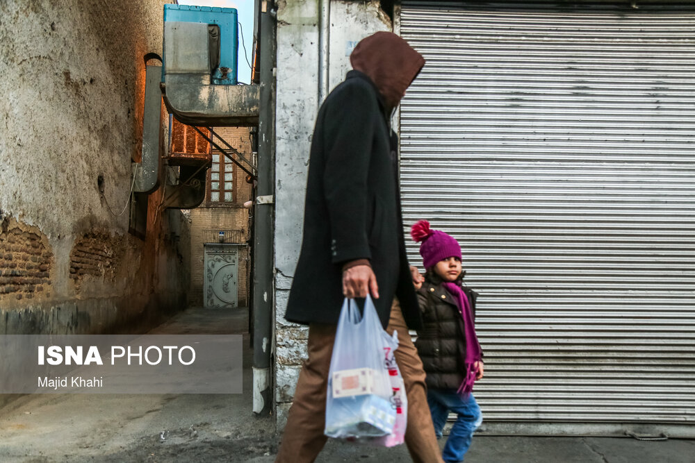 بخش عمده ای از فضاهای  مسکونی  این محله را کوچه های قدیمی کم عرض وبن بست تشکیل می دهند.