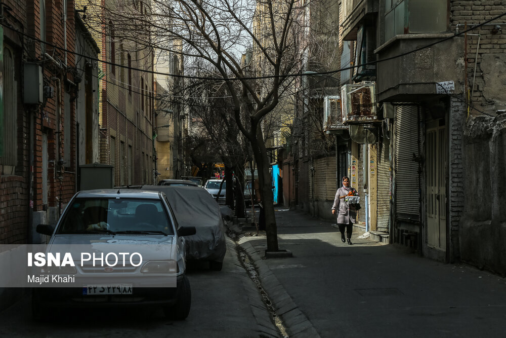 بخش عمده ای از فضاهای  مسکونی  این محله را کوچه های قدیمی کم عرض وبن بست تشکیل می دهند.