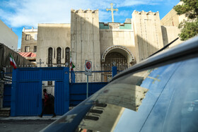 کلیسای مارگیورگیز(کلیای آشوری) در سال ۱۹۶۱ میلادی (۱۳۴۰ خورشیدی) بنا شد. محراب این کلیسا در قسمت شرق و ورودی آن در سمت جنوبی بنا قرار دارد. نمای ظاهری این کلیسا الهام گرفته شده از دروازه شهر باستانی بابل است. این کلیسا متعلق به آشوریان نستوری است،
و در خیابان آقابالازاده قرار دارد.