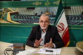 مردم هیجانی به بازار بورس واردنشوند/احتمال افزایش حبابی ارزش سهام