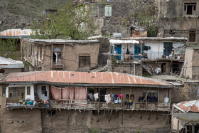 در حال حاضر و با توجه به شرایط نا مساعد روستای تاریخی کنگ تعداد کمی از مردم در آن سکونت دارند و بیشتر اهالی از منطقه مهاجرت کرده‌اند.