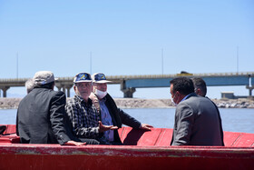 بازدید عیسی کلانتری رییس سازمان حفاظت محیط زیست و مسعود پزشکیان نماینده مجلس شورای اسلامی از دریاچه ارومیه