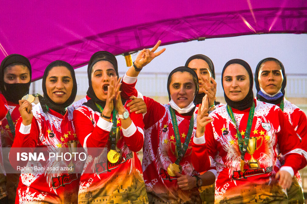 جشن قهرمانی و اهدای جام لیگ برتر بانوان به شهرداری بم