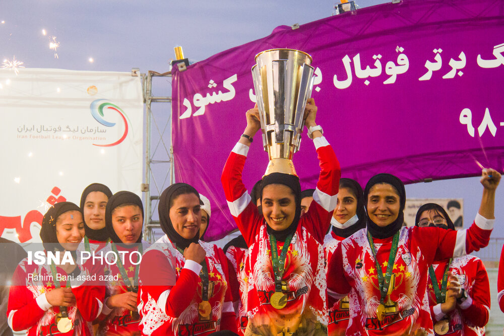 جشن قهرمانی و اهدای جام لیگ برتر بانوان به شهرداری بم