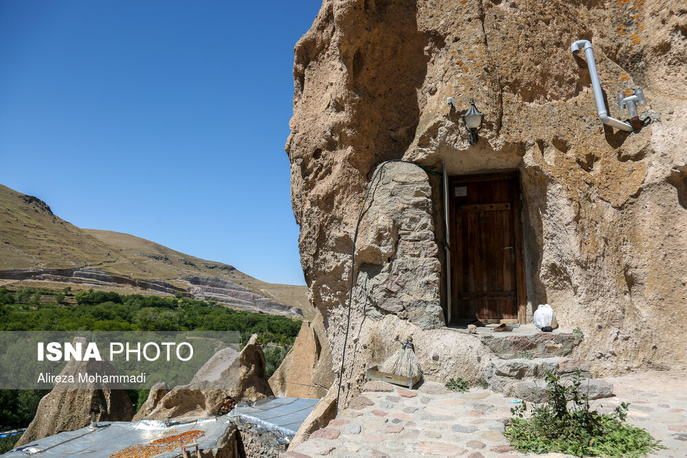 روستای تاریخی و زیبای کندوان در 22 کیلومتری شهر اسکو در 62 کیلومتری شهر تبریز قرار دارد.