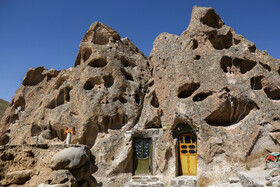 روستای تاریخی و زیبای کندوان در 22 کیلومتری شهر اسکو در 62 کیلومتری شهر تبریز قرار دارد.