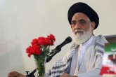 دشمن با جنگ اقتصادی به دنبال خسته کردن مردم است